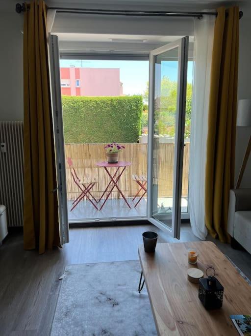 Superbe Appartement Lumineux Avec Parking Gratuit Wintzenheim Exterior foto